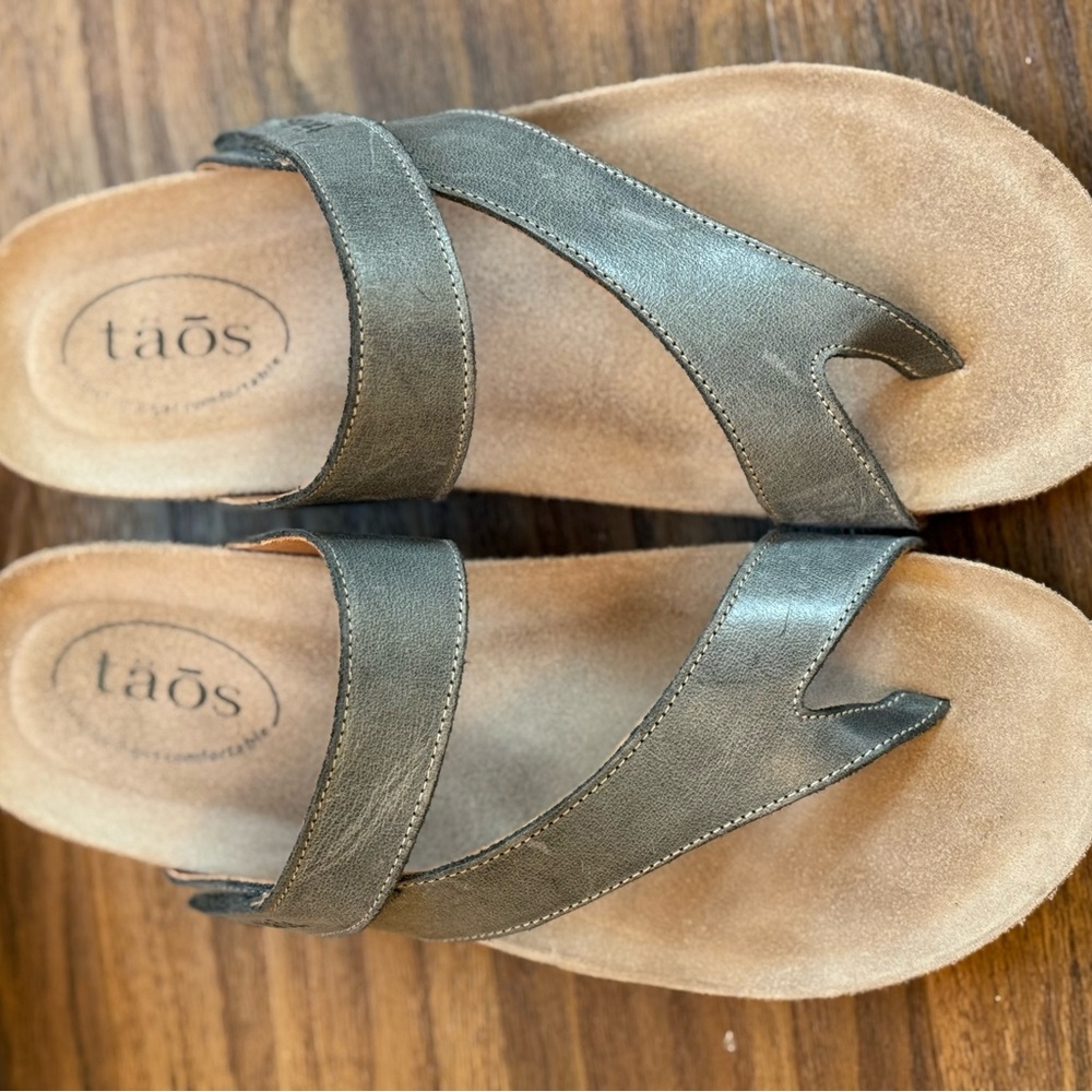 Taos Footwear Lola Steel Grey Leather Sandals Size 39, US 8-8.5